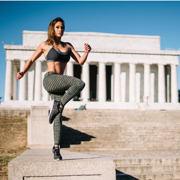 Meet The Posher, Giselle! - Picture 3 of 5